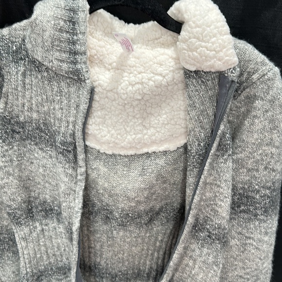 Soybu Sweater with Zipper - Picture 4 of 7